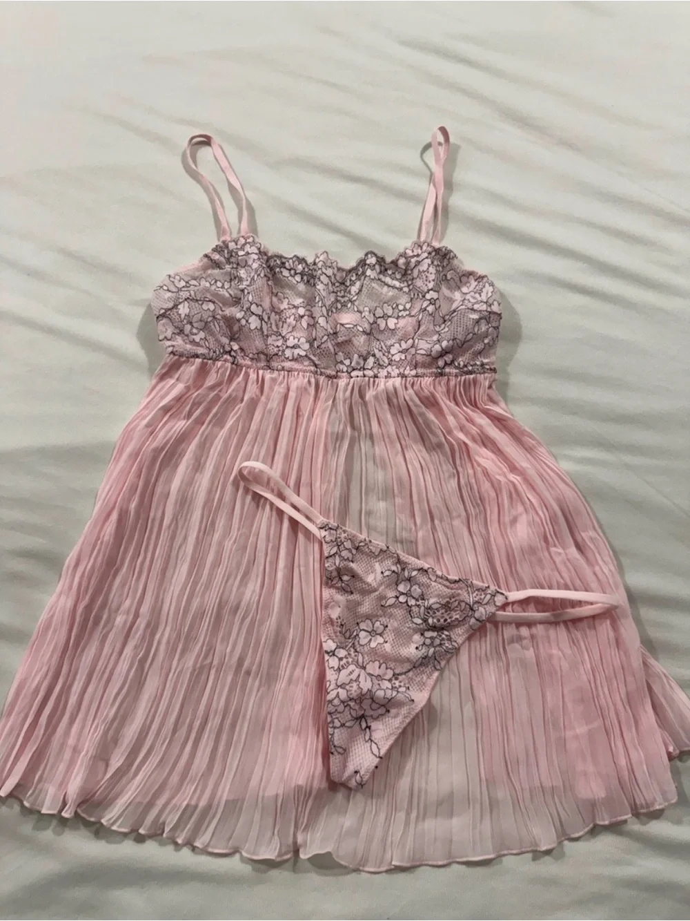 Victoria's Secret Dare to Dream Lace Pleated Babydoll Set